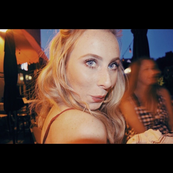 Meet your Posher, Sophie - Picture 1 of 2